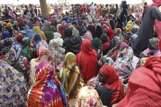 Depuis le 15 avril, seul un bilan très sous-estimé de la guerre a été établi: 3900 morts, selon l'ONG ACLED. Et quatre millions de personnes ont du fuir leur maison. Ici des réfugiés soudanais au Tchad.